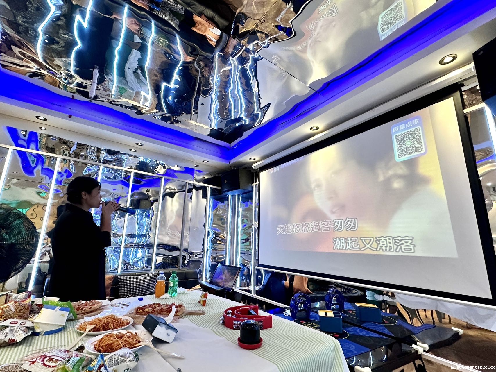 百度雷竞技计算机,带你进行一场夏日狂欢(图1) 百度雷竞技计算机,带你进行一场夏日狂欢(图1)