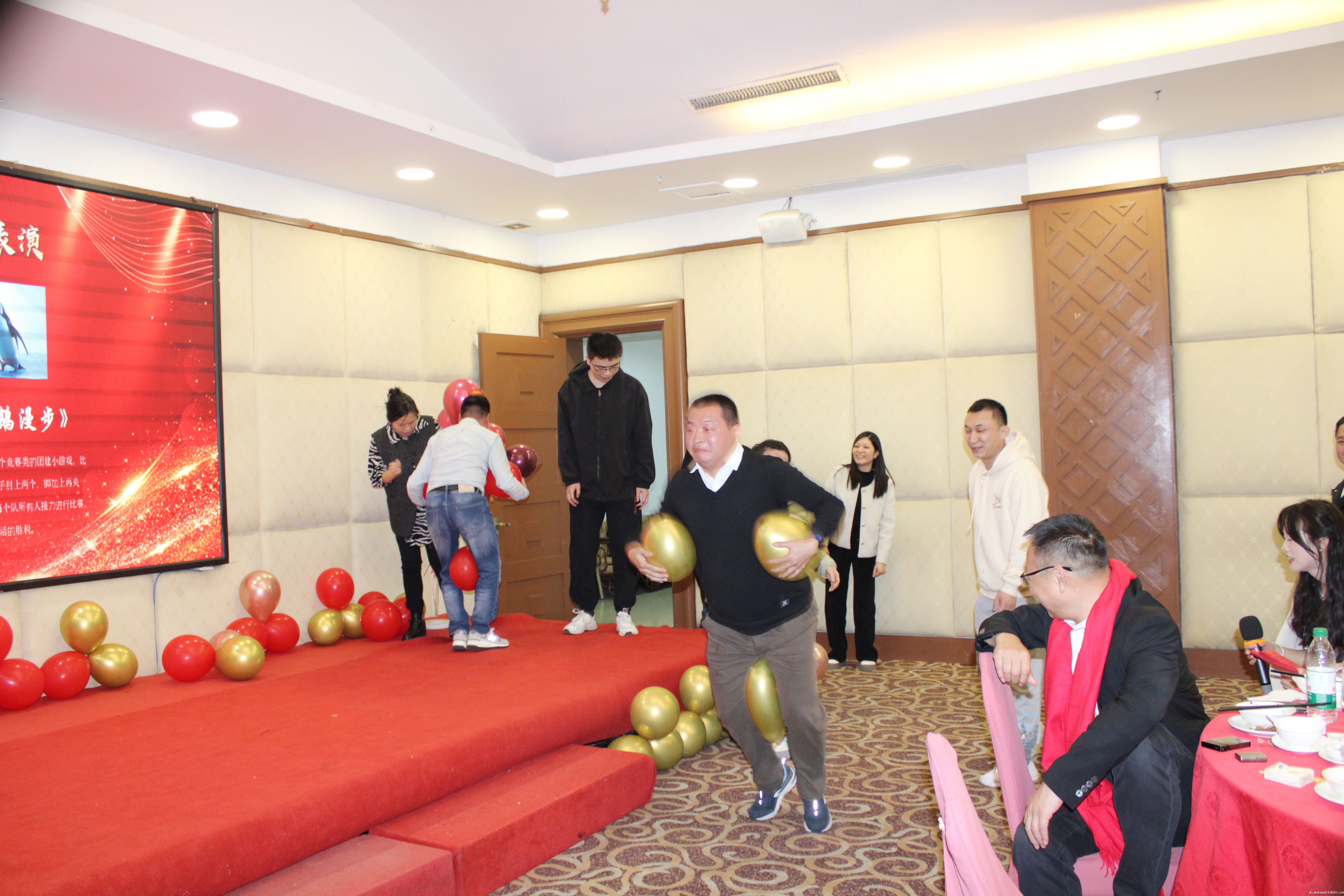 【感恩奋进 不负韶华】2024百度雷竞技计算机年度表彰大会盛宴(图11) 【感恩奋进 不负韶华】2024百度雷竞技计算机年度表彰大会盛宴(图11)