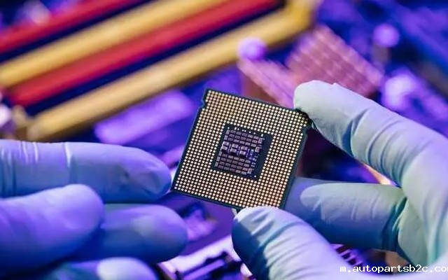 核心板和底板:差异与协同 核心板和底板:差异与协同