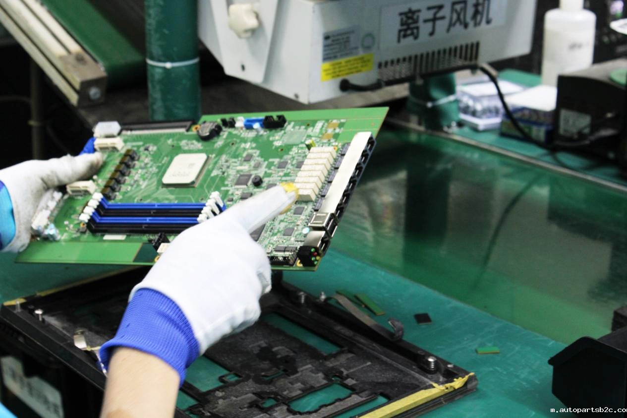 精工铸就:探秘广州百度雷竞技工控主板生产核心环节(图6) 精工铸就:探秘广州百度雷竞技工控主板生产核心环节(图6)