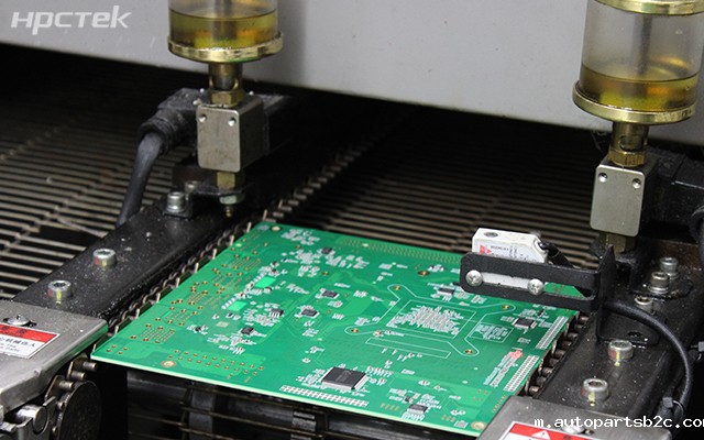 什么是主板?主板上芯片组的功能定义(图1) 什么是主板?主板上芯片组的功能定义(图1)