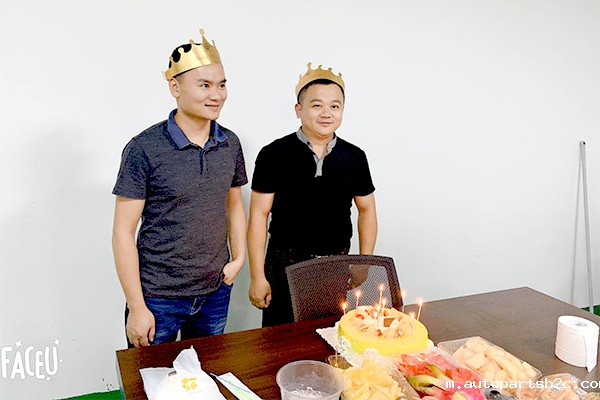 【百度雷竞技计算机】浓情时光,情系员工 7月生日趴 【百度雷竞技计算机】浓情时光,情系员工 7月生日趴